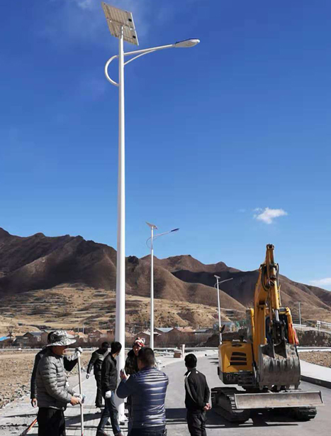 甘南碌曲10米定西太阳能路灯项目