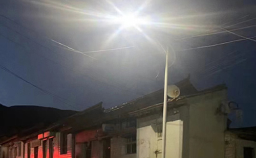 农村院子里最适合的定西太阳能路灯亮度与安装要点