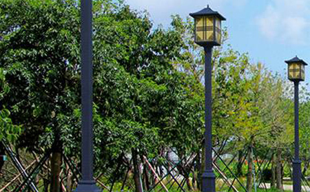 太阳能定西庭院灯价格为何差三倍？关键看这几点